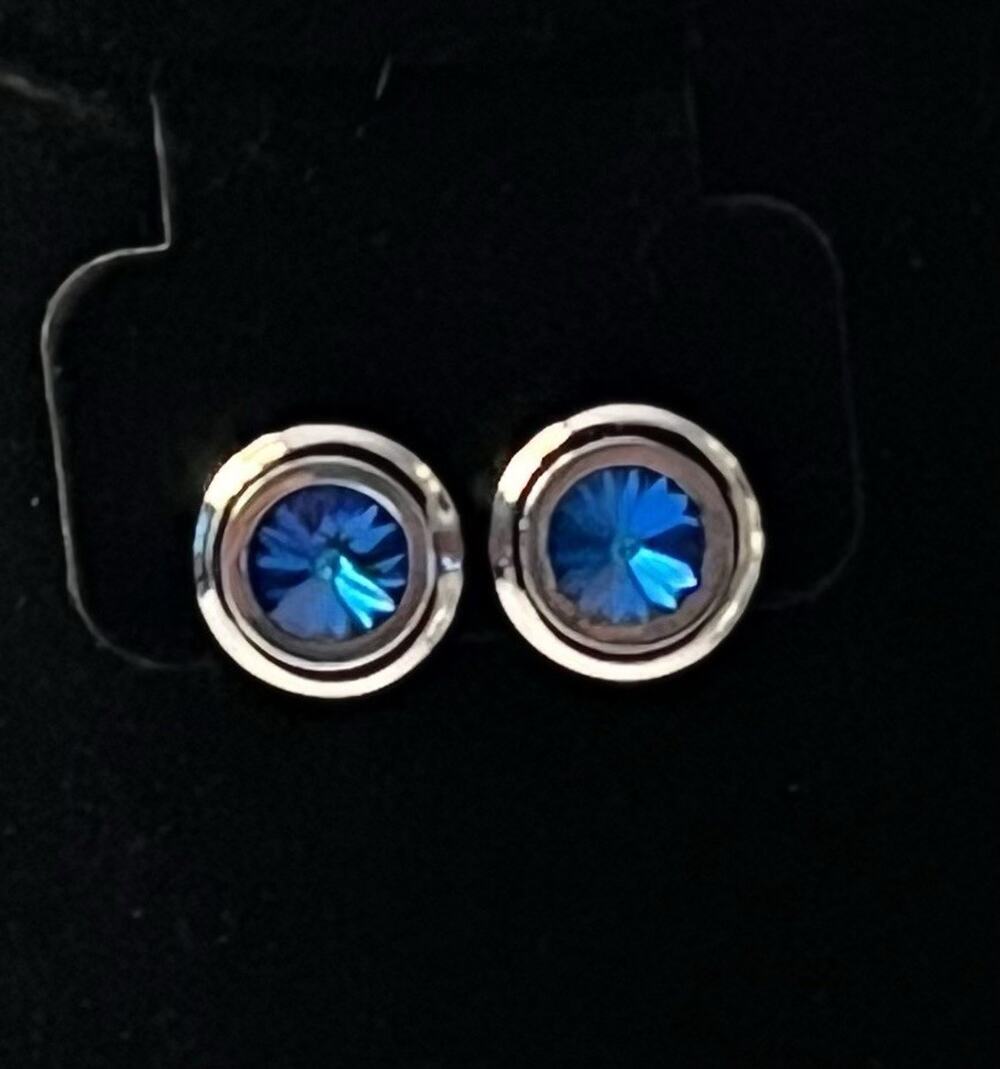 Vintage Sarah Coventry Liquid Lights Blue Rivoli Clip On Earrings 1971